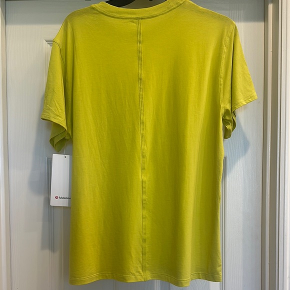 Women's Lululemon all yours size 6 Lime Green T-Shirt - Picture 4 of 5